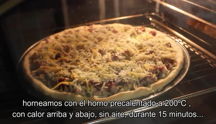 Hornear en horno precalentado a 200ºC con calor arriba y abajo (sin aire) durante 15 minutos aproximadamente. (113.52)