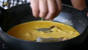 Langostinos al Curry con Leche de Coco: Receta India Fácil