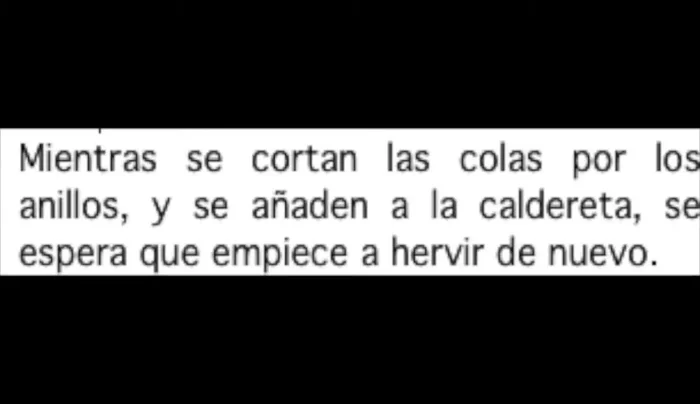 Añadir las anillas de las colas de langosta. Cocinar unos 10 minutos.
