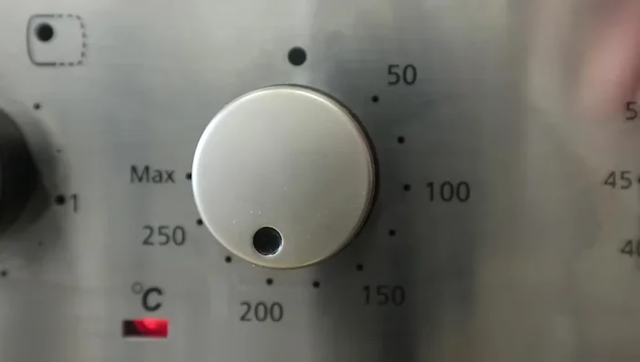 Precalentar el horno a 200 grados con calor arriba y abajo (98.64)