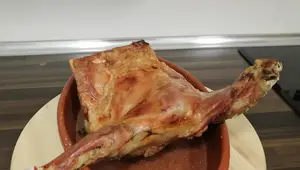 Lechazo Asado al Horno: Receta Tradicional Española