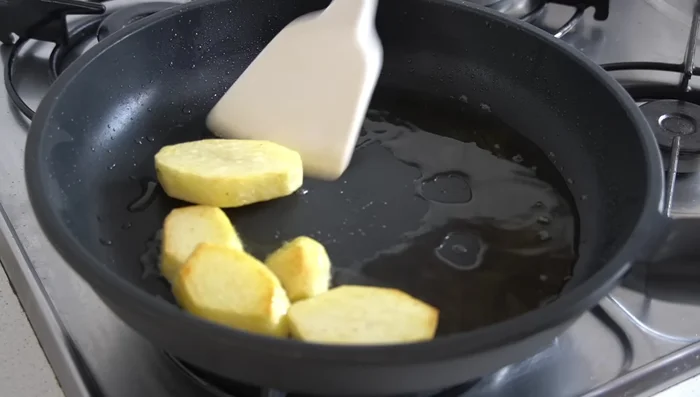 Retiramos las patatas.