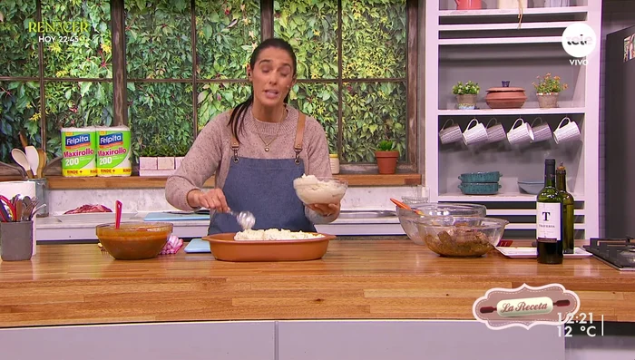 Hornear hasta que esté caliente y ligeramente dorado. Puedes agregar queso encima para gratinar, si lo deseas.