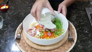Receta de Filete de Pescado Empanizado con Pasta y Ensalada